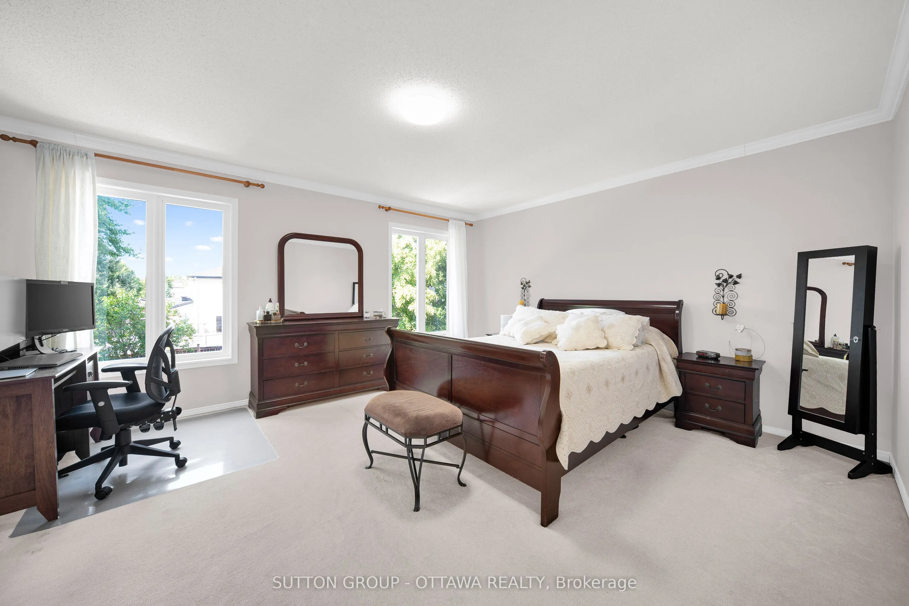 11 Baypointe Crescent