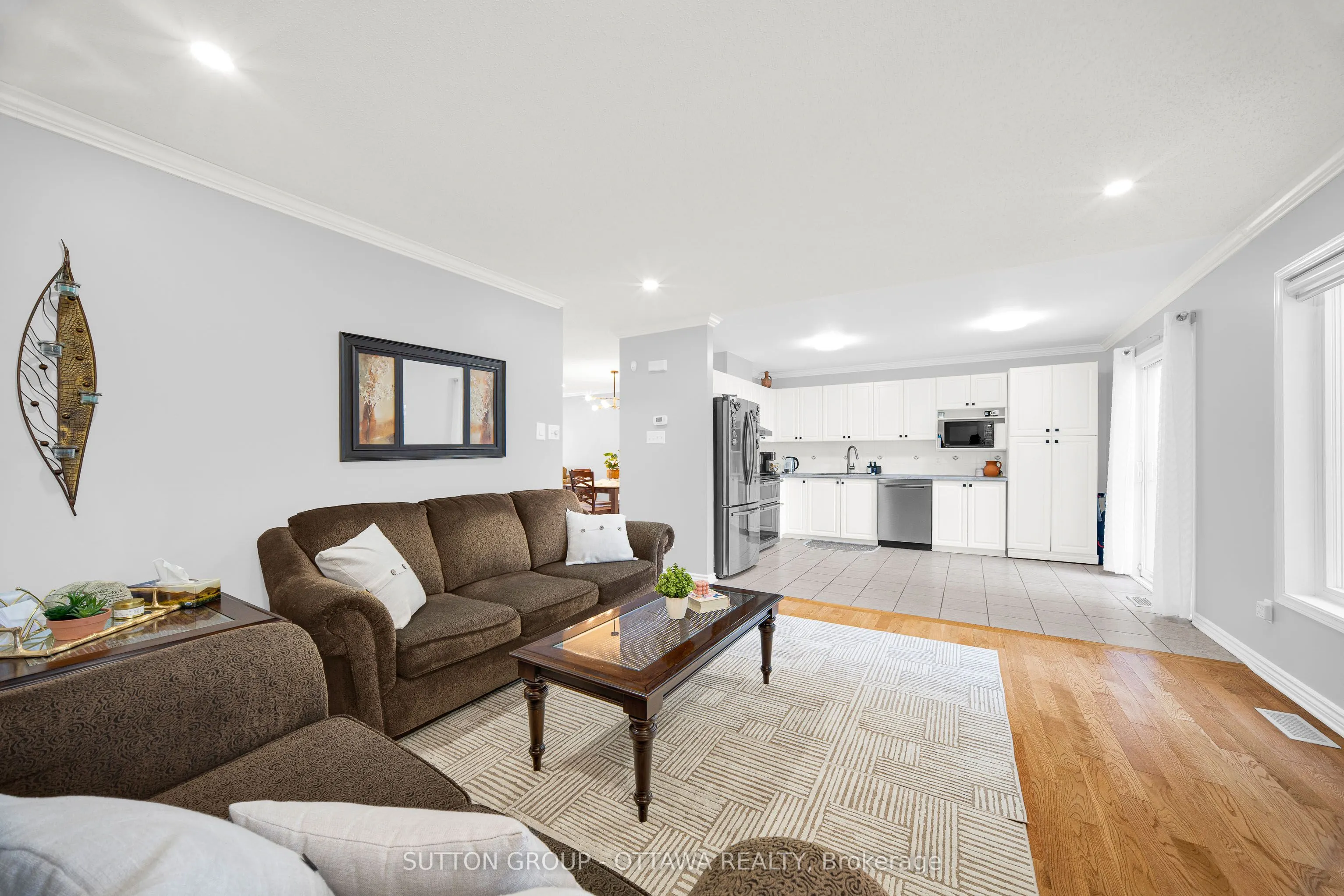 11 Baypointe Crescent