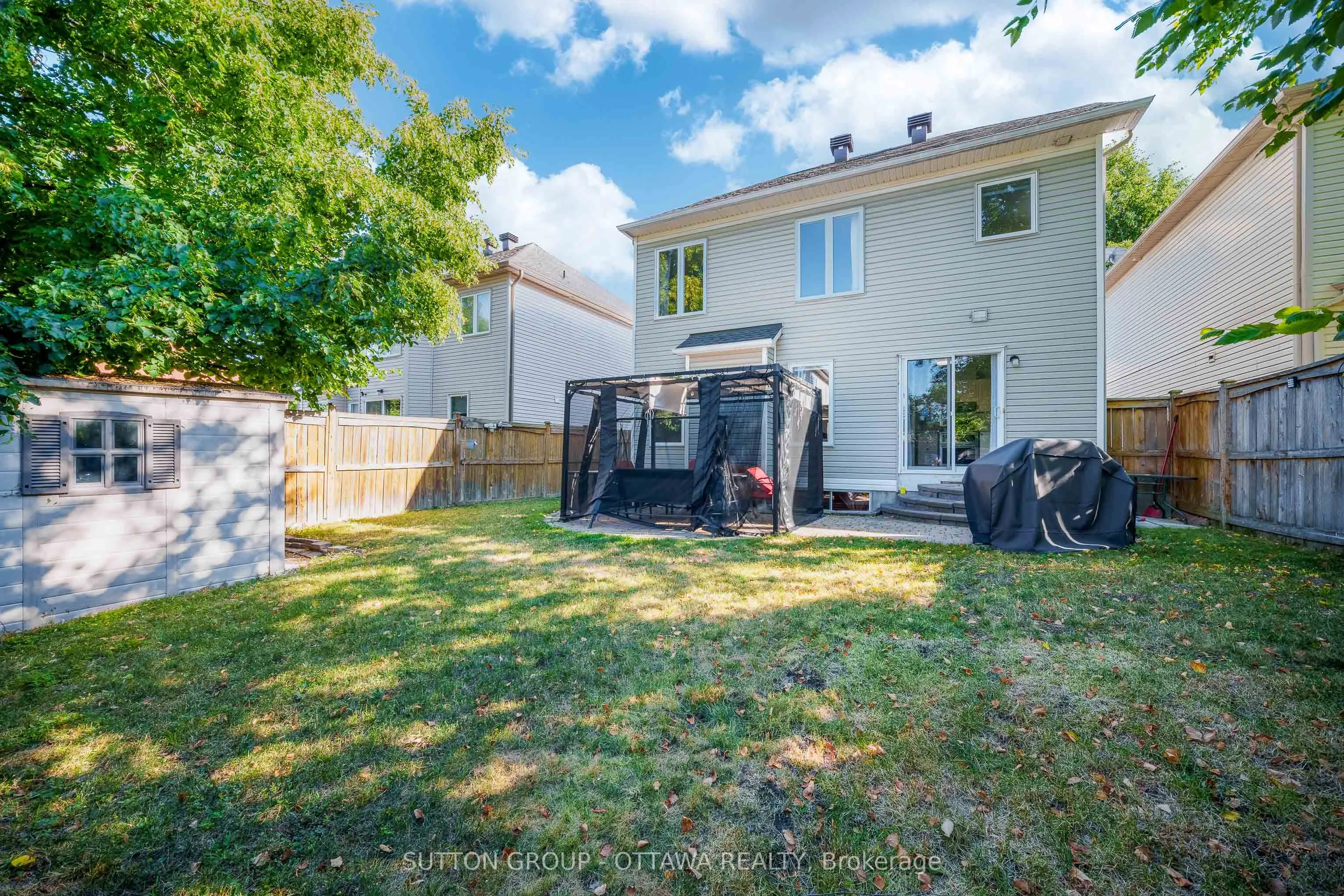 11 Baypointe Crescent