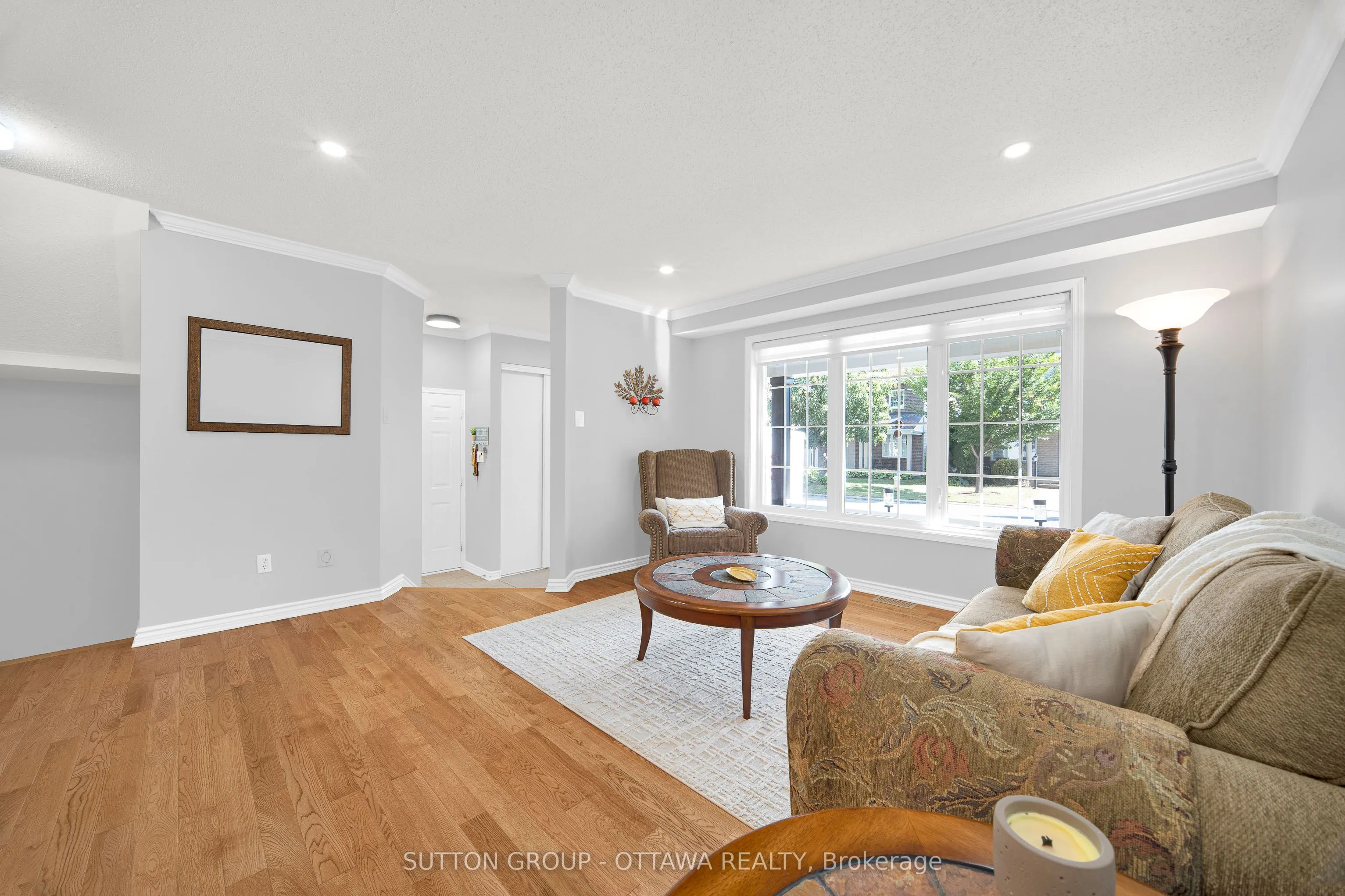 11 Baypointe Crescent