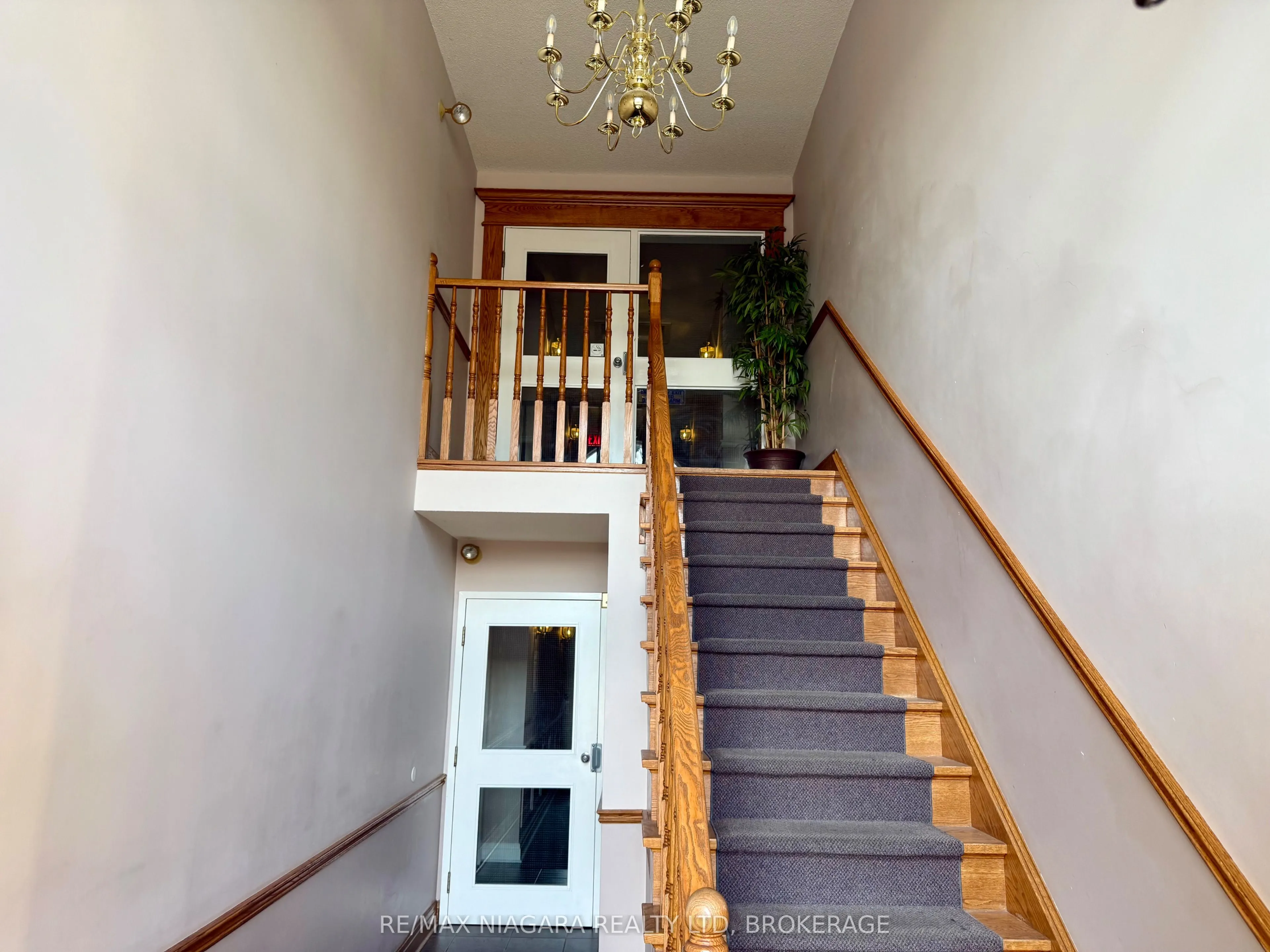 6381 DUNN Street, #204