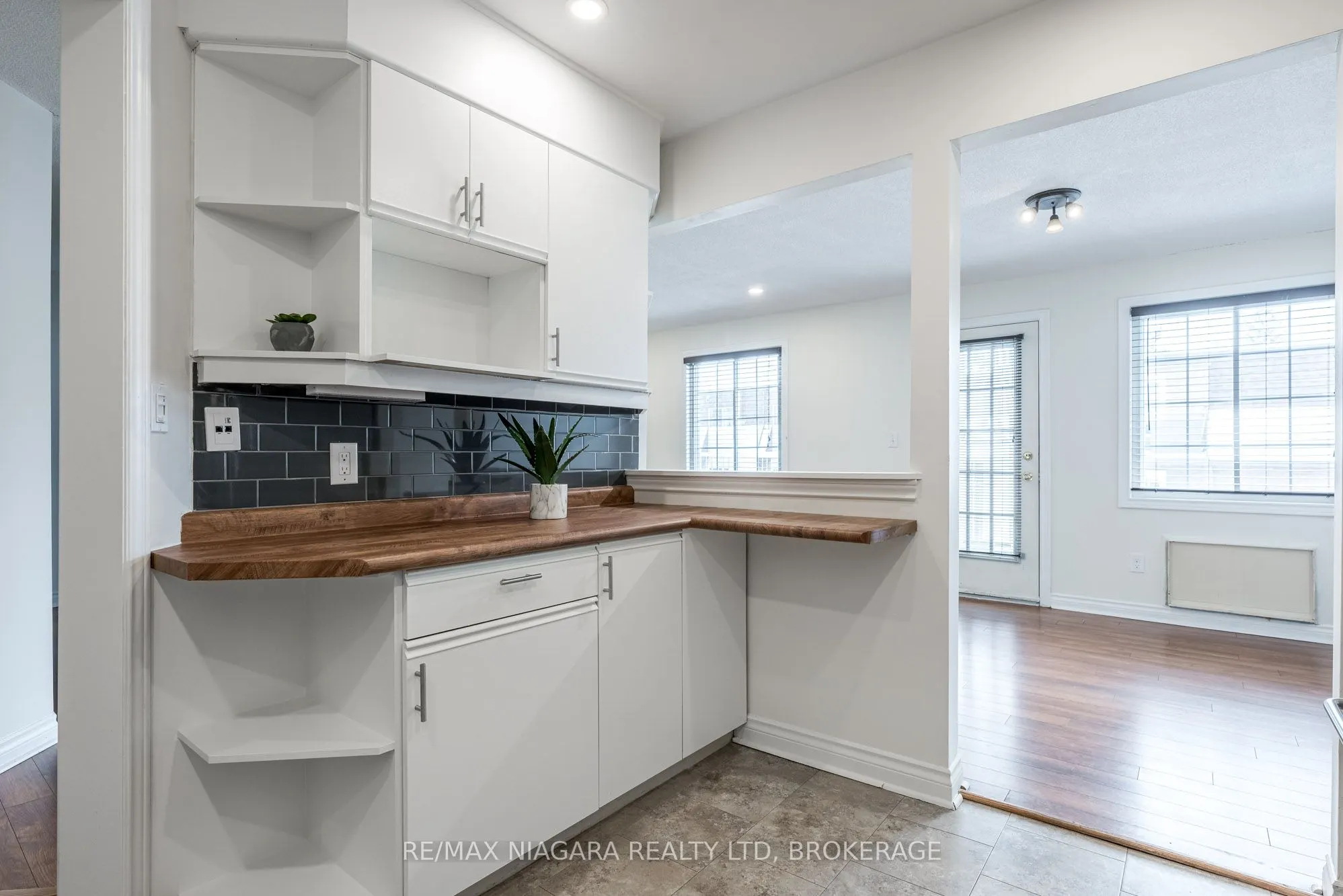 6381 DUNN Street, #204