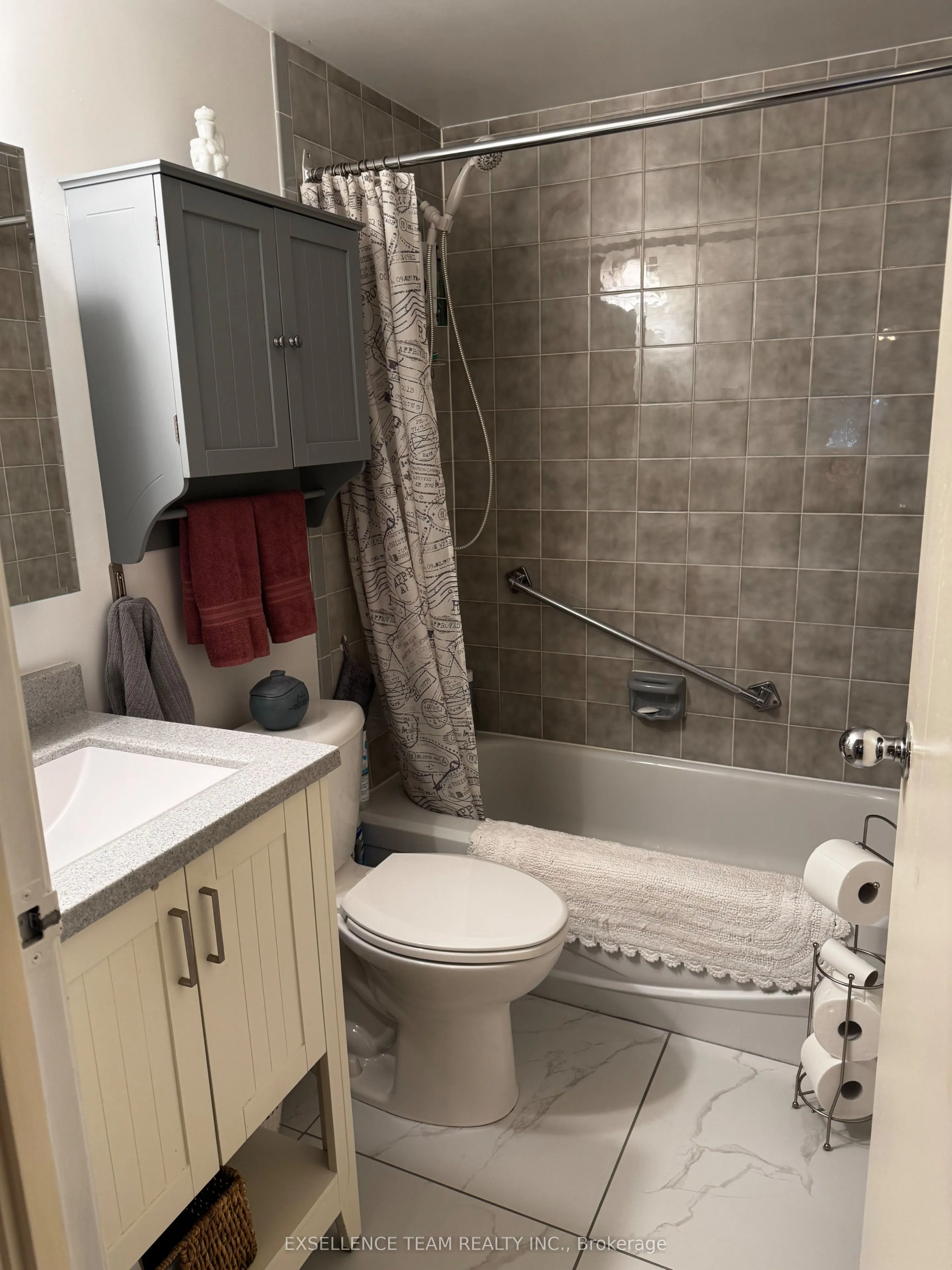 118 Fourth Street E, #305