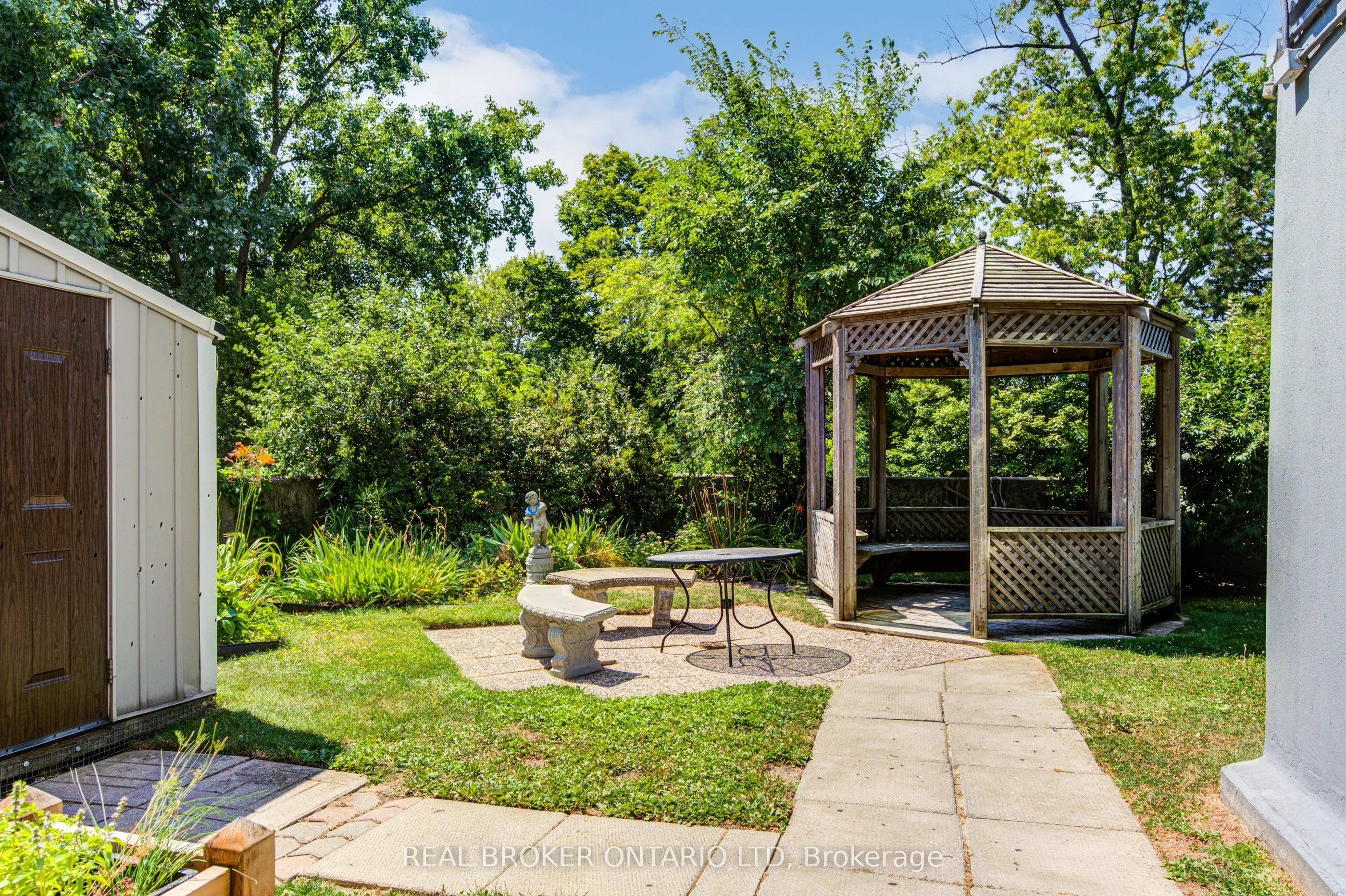 45 Pond Mills Road, #803