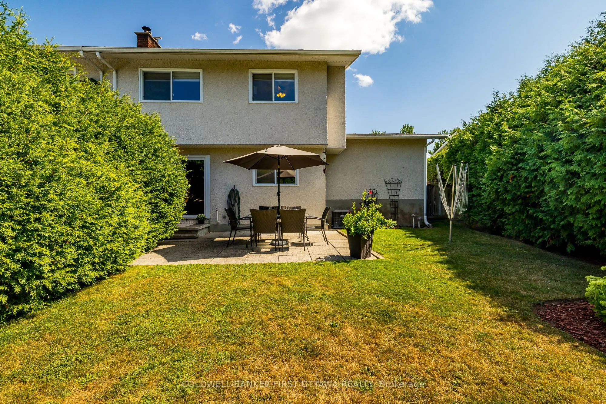 48 DOWNSVIEW Crescent