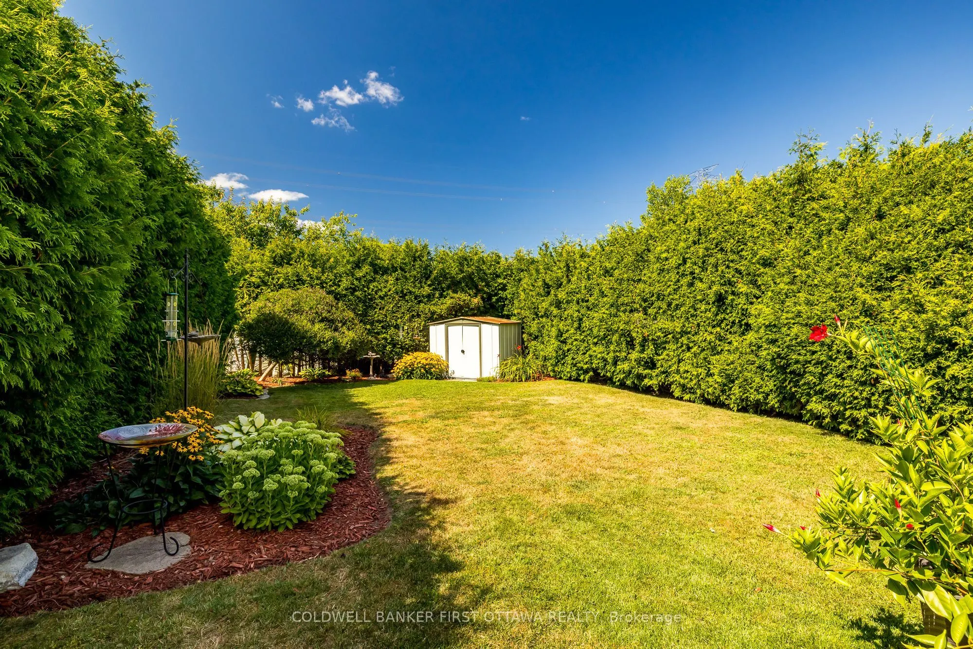 48 DOWNSVIEW Crescent