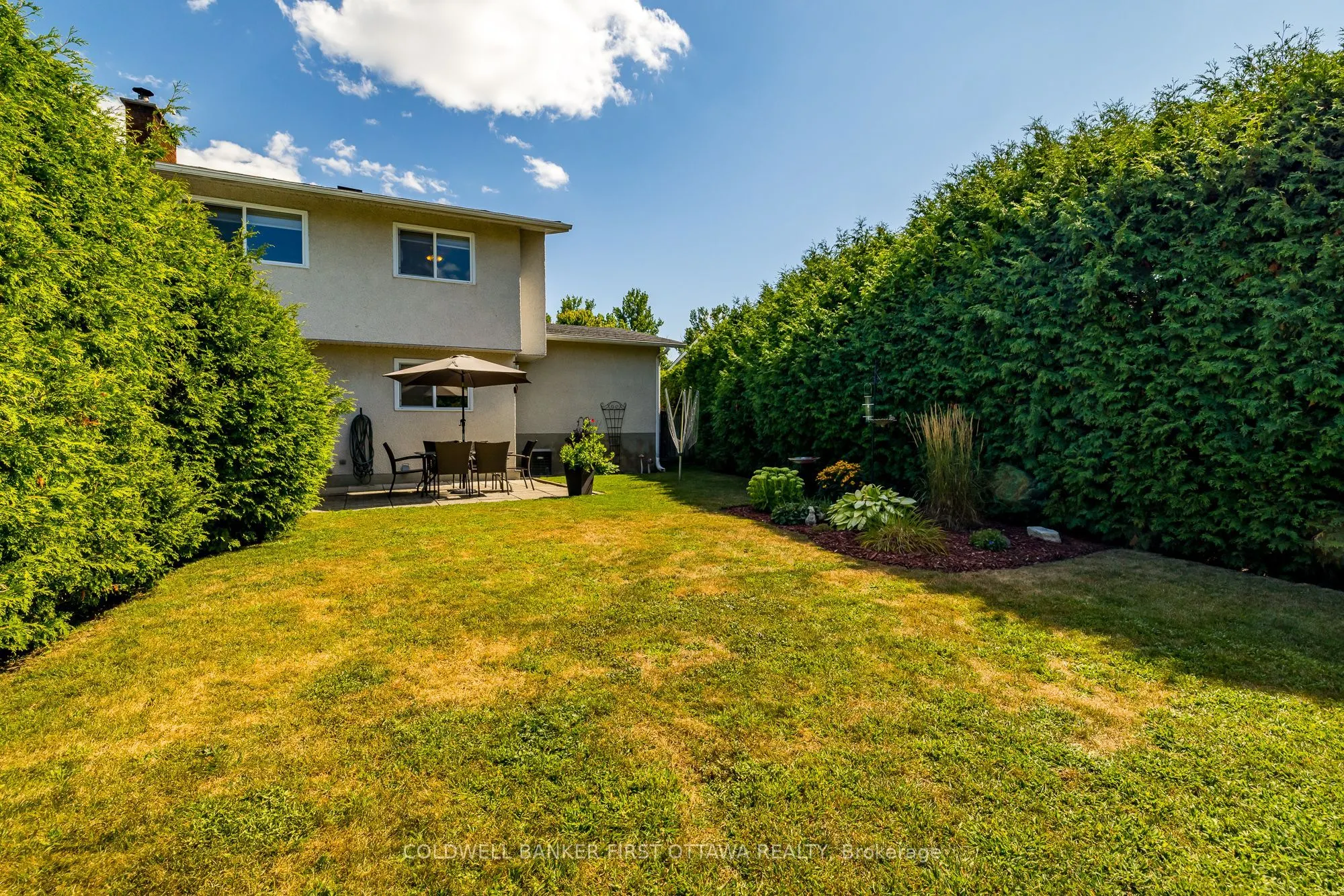 48 DOWNSVIEW Crescent