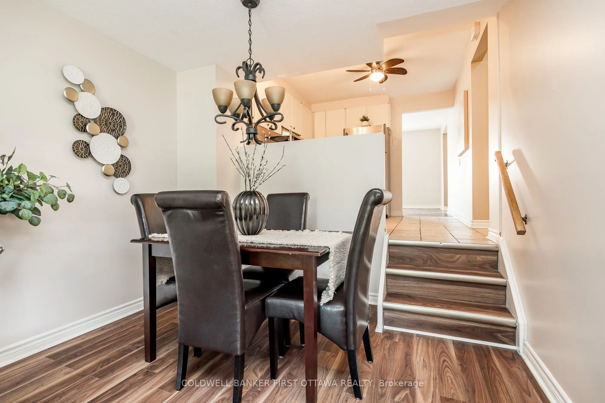 48 DOWNSVIEW Crescent