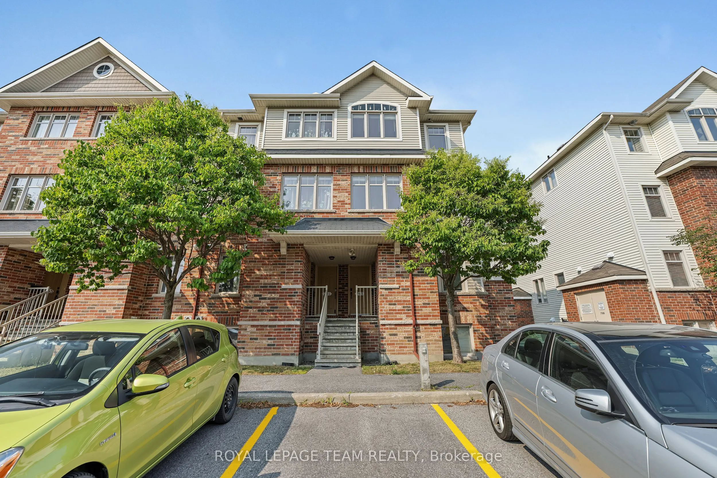 245 Keltie Private, #245