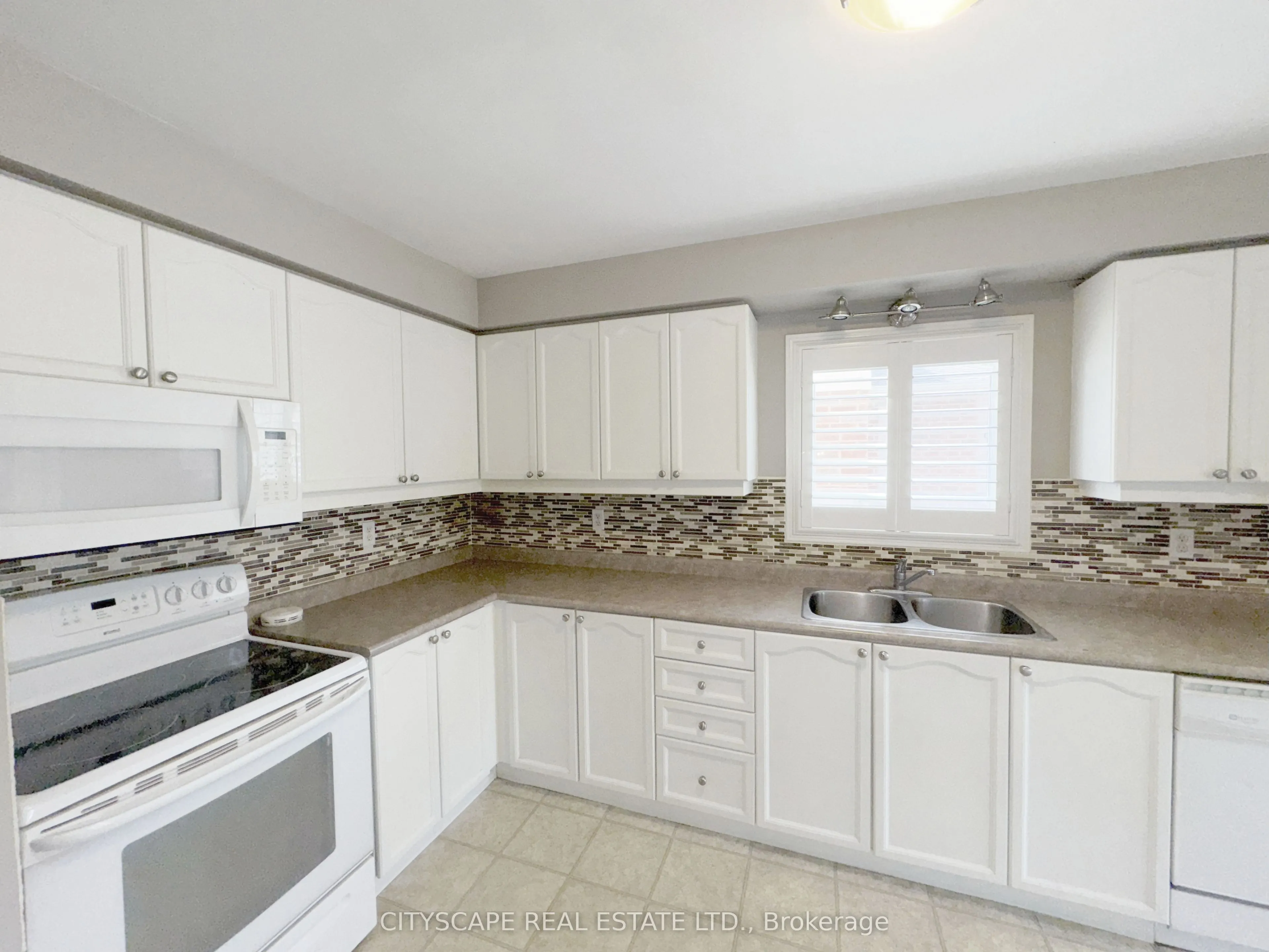 55 Langlaw Drive