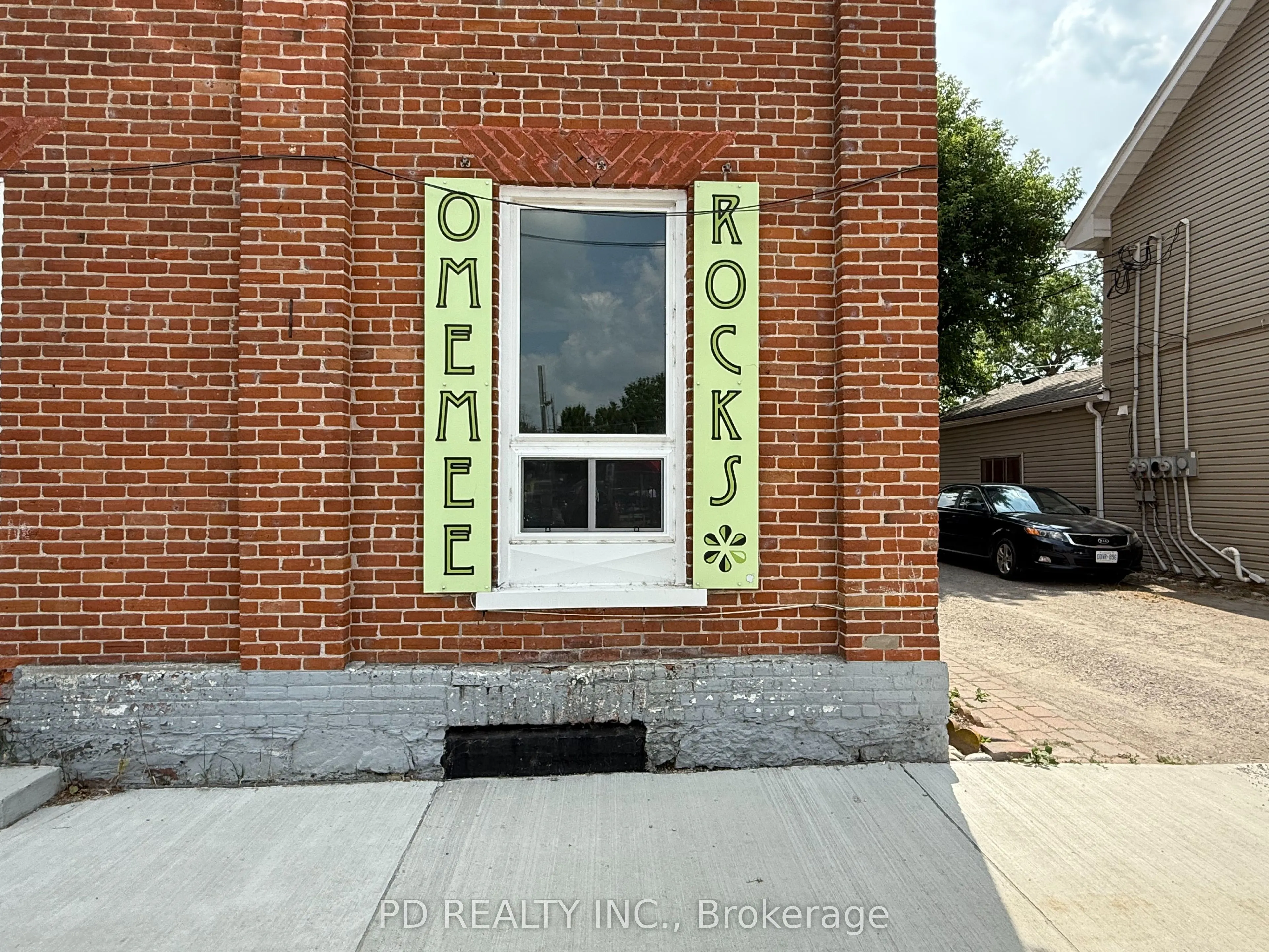 34-36 King Street E, #2