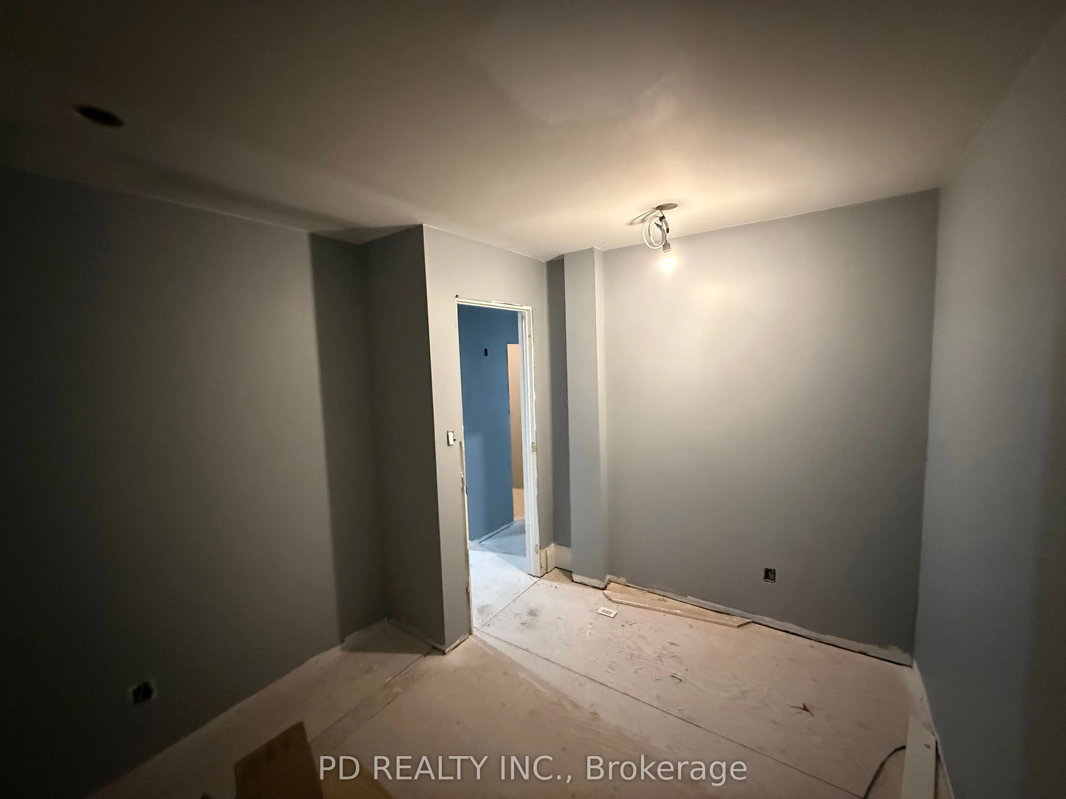 34-36 King Street E, #2