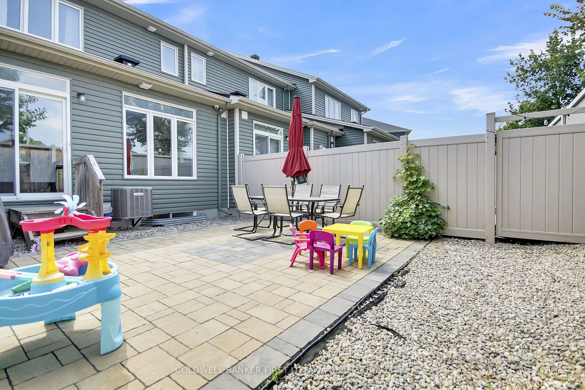 168 Hawkshaw Crescent