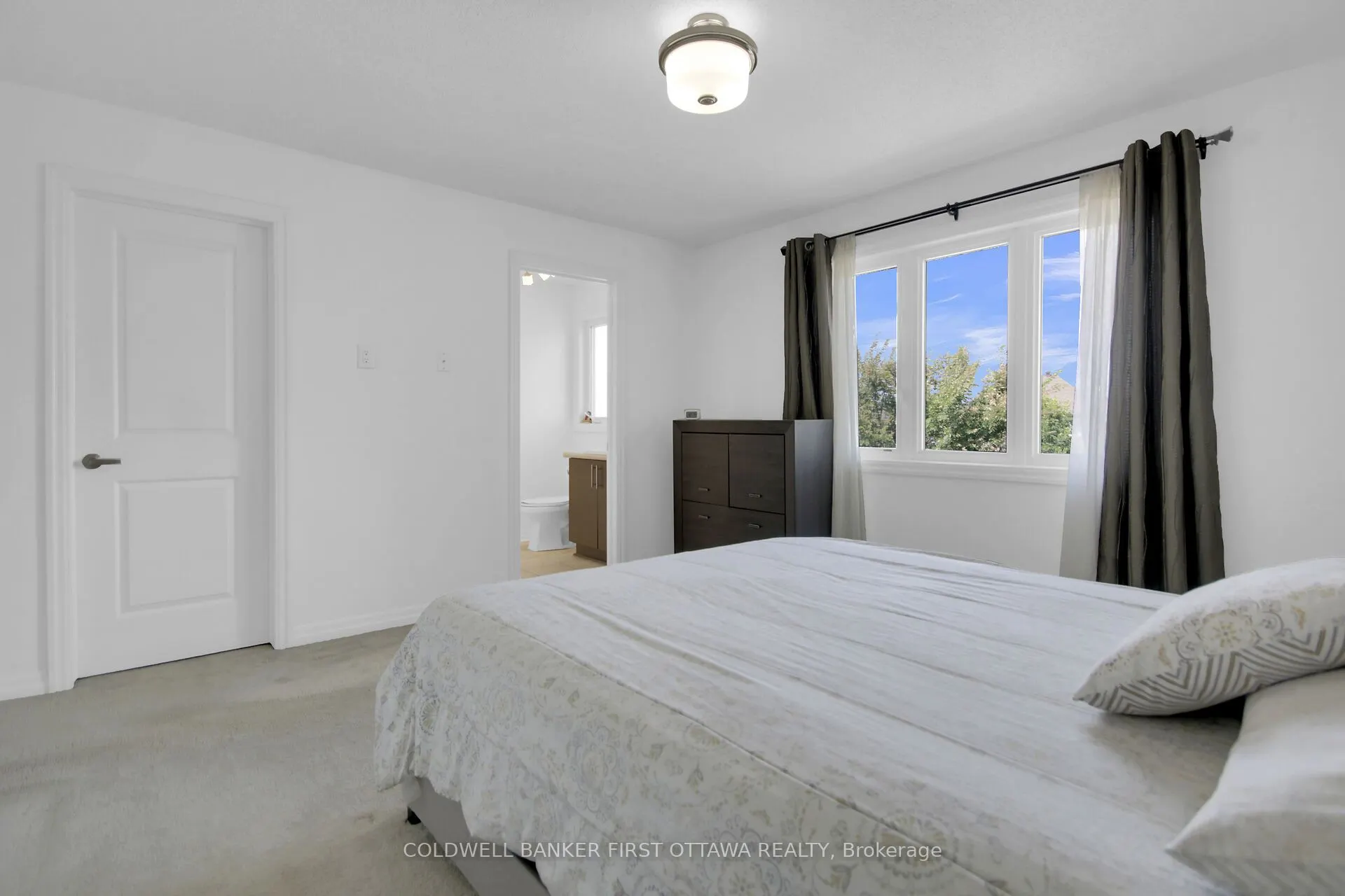 168 Hawkshaw Crescent