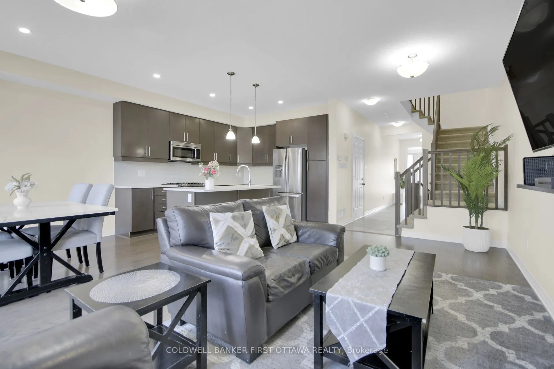 168 Hawkshaw Crescent