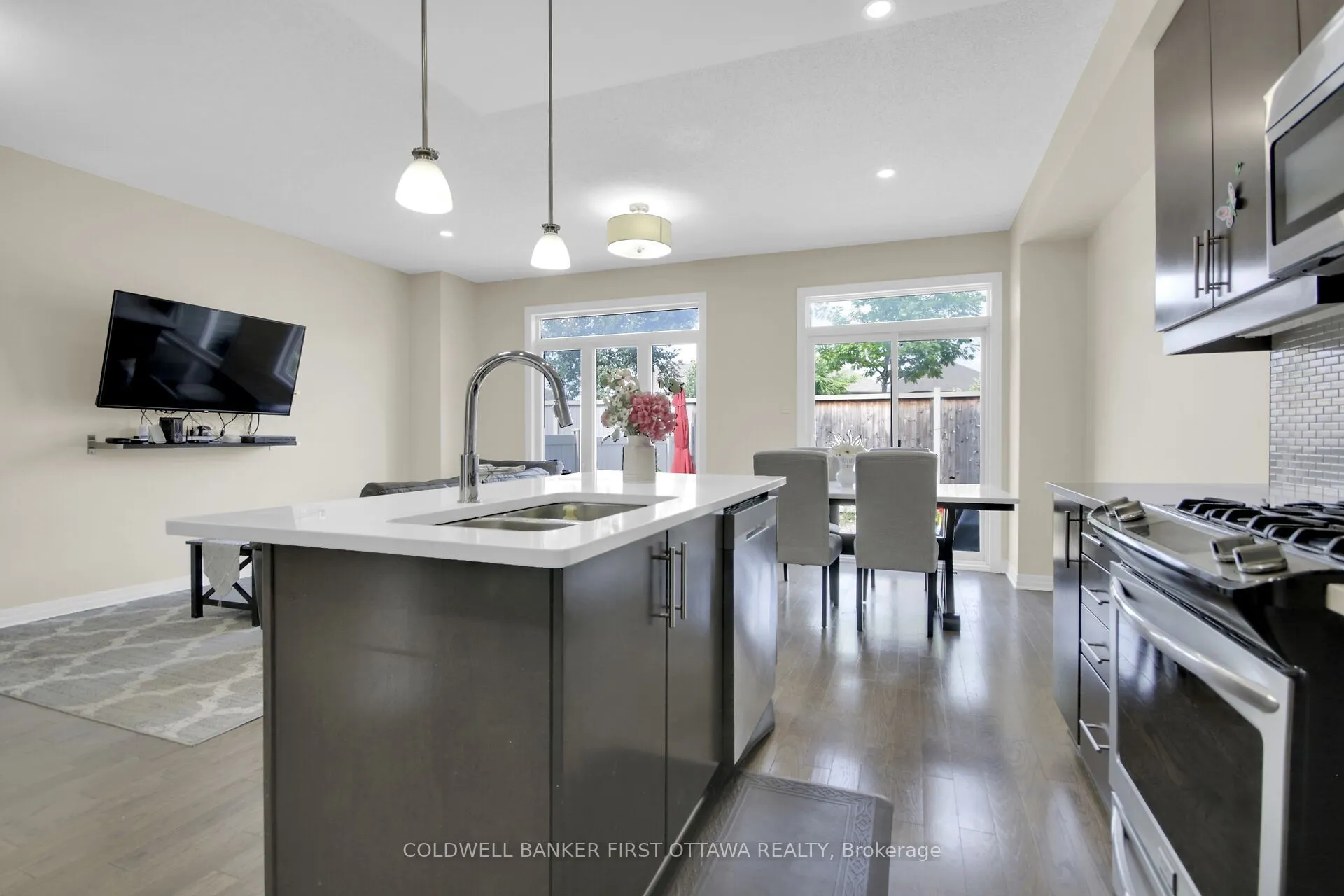 168 Hawkshaw Crescent