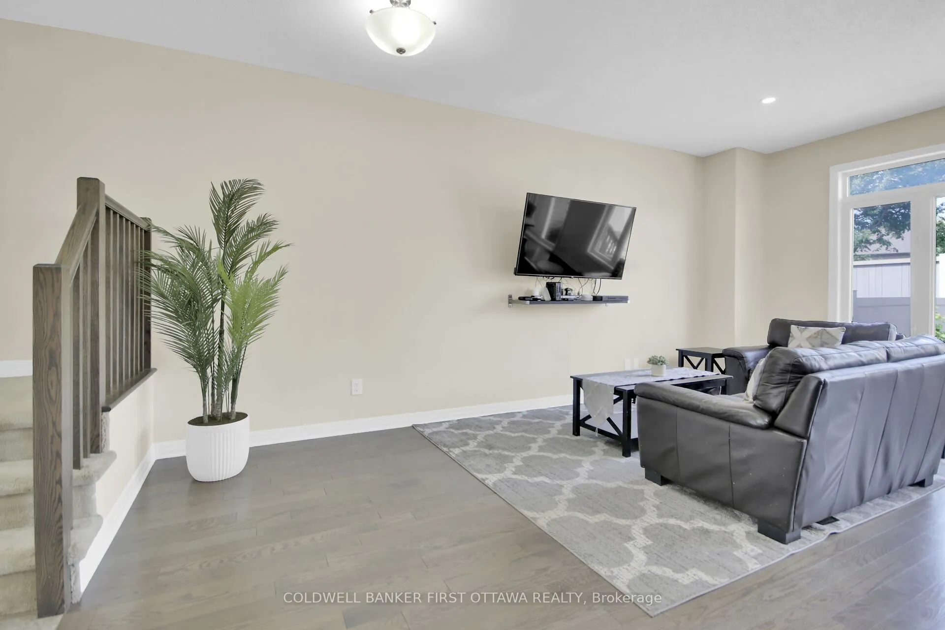 168 Hawkshaw Crescent