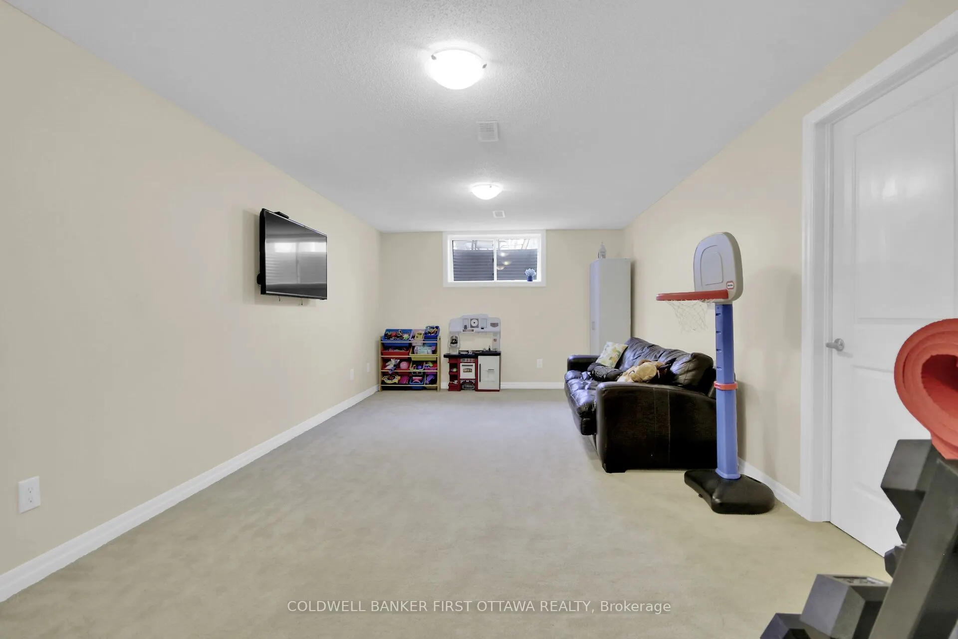 168 Hawkshaw Crescent