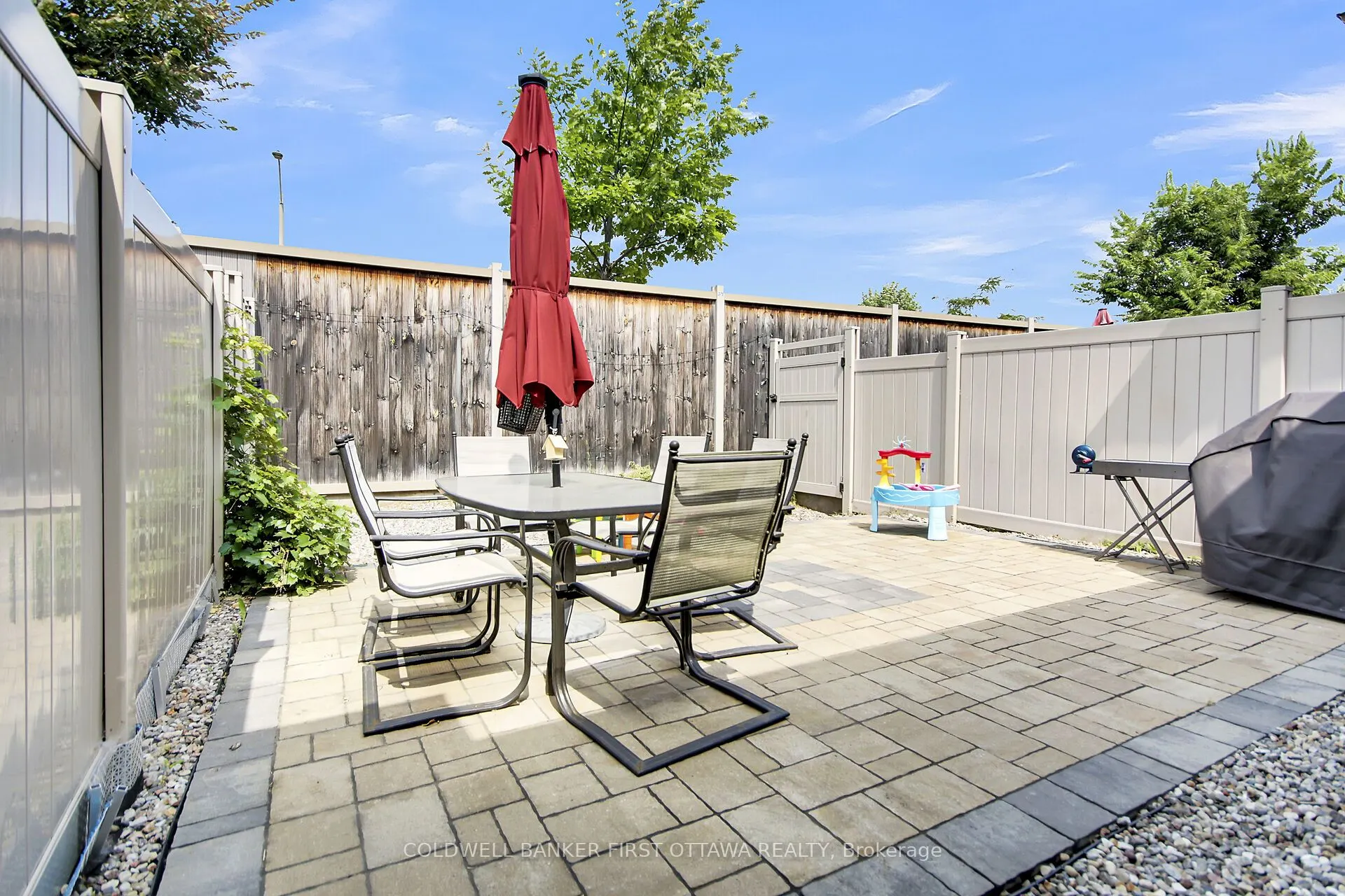 168 Hawkshaw Crescent