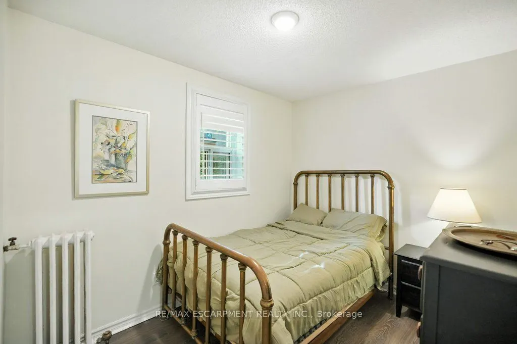 6 Vineland Avenue, #18