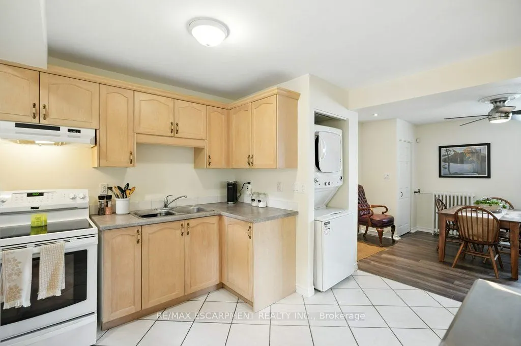 6 Vineland Avenue, #18