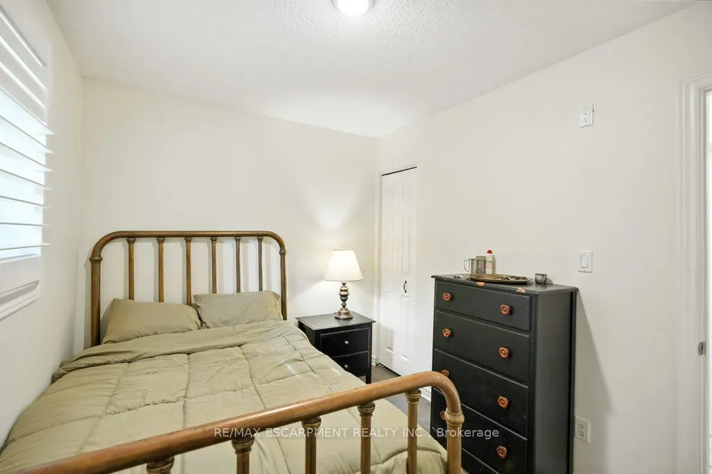 6 Vineland Avenue, #18