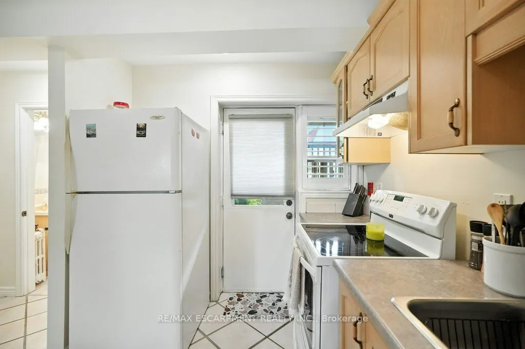 6 Vineland Avenue, #18