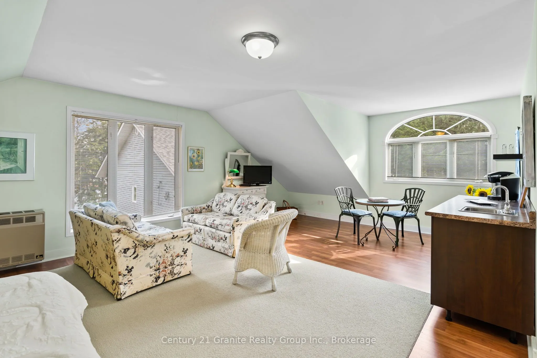 3526 West Shore Road