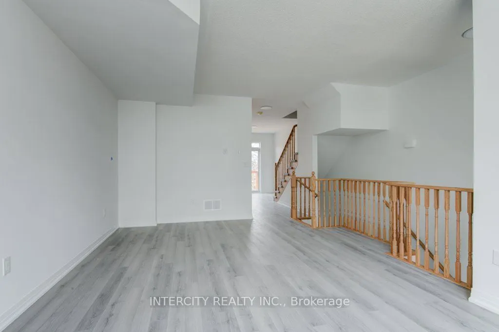 68 Sidney Rose Common