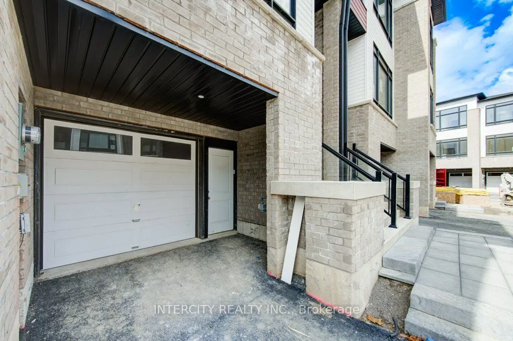 68 Sidney Rose Common