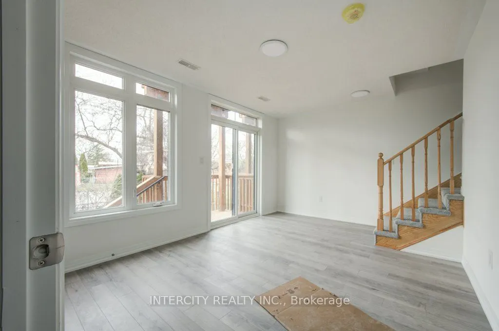 68 Sidney Rose Common