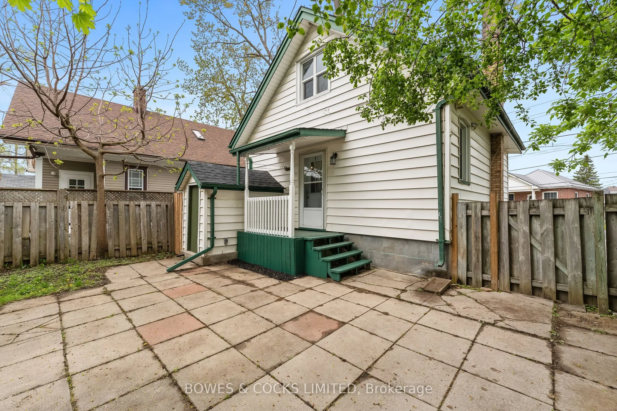 283 Lake Street