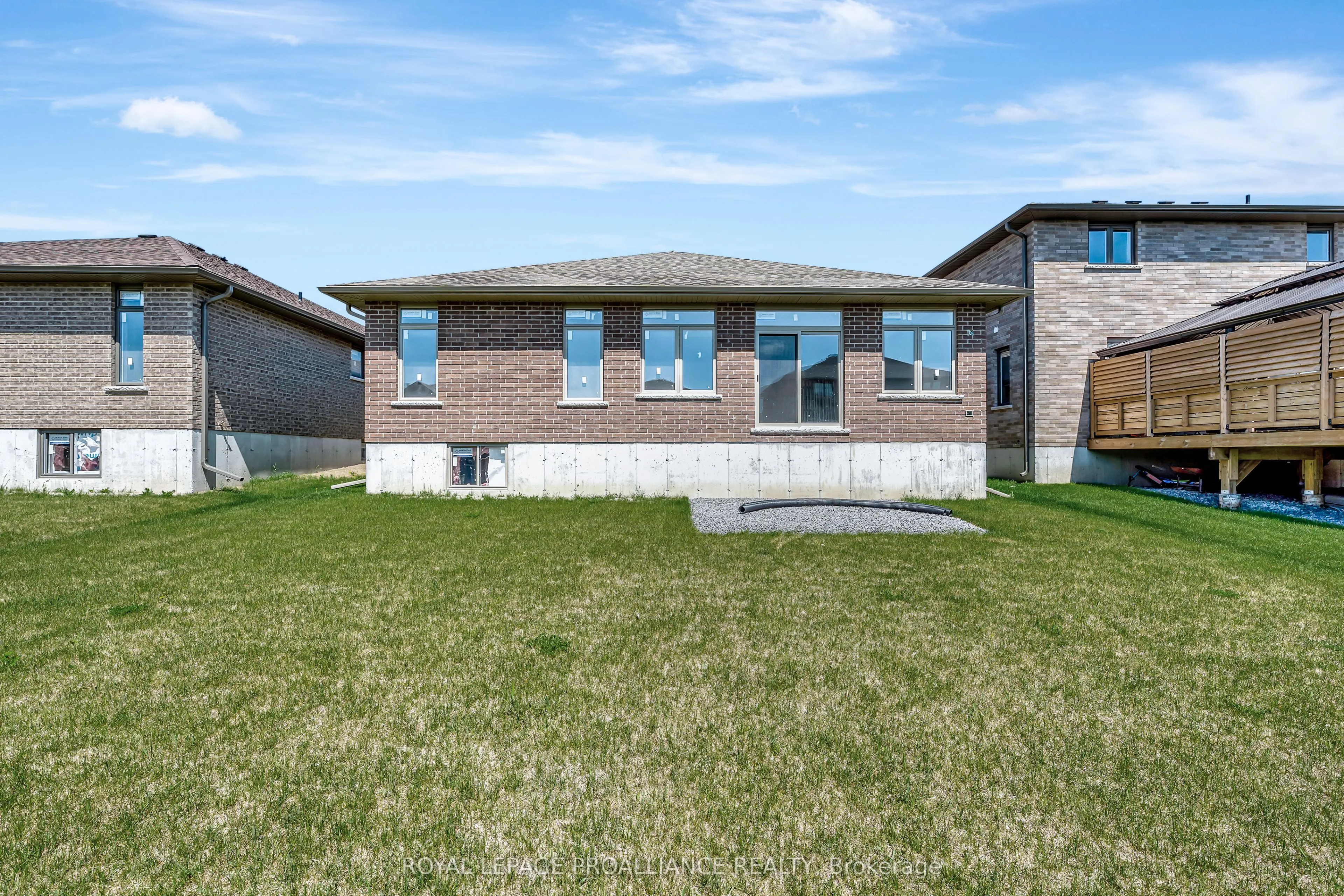 15 Andrew Crescent