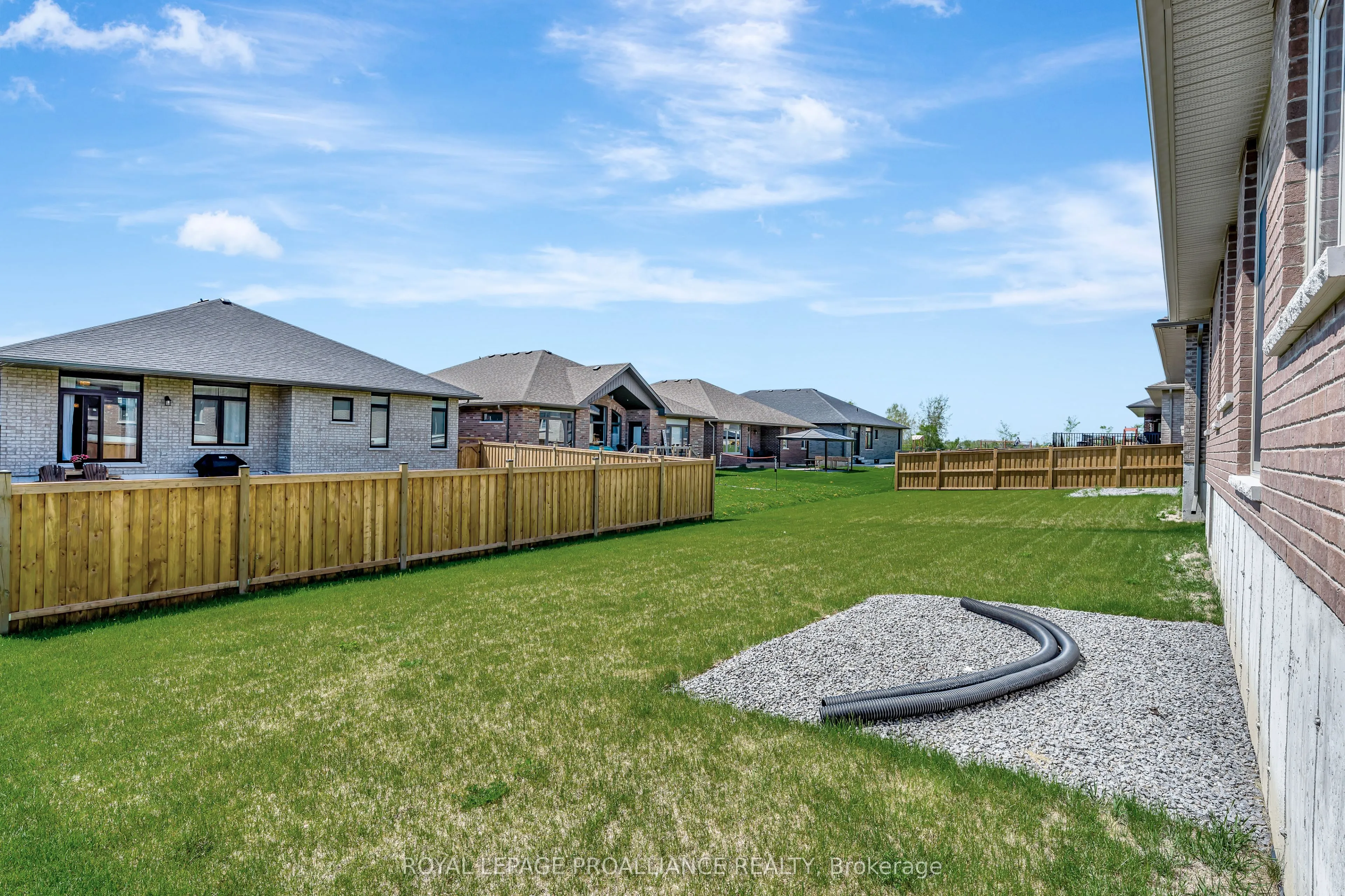 15 Andrew Crescent