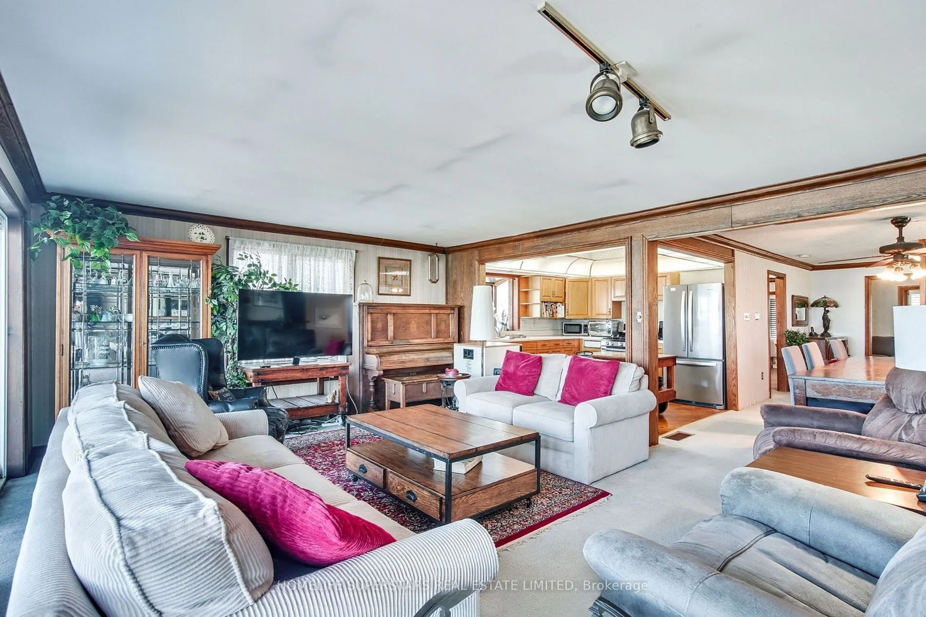 56 SEABREEZE Crescent