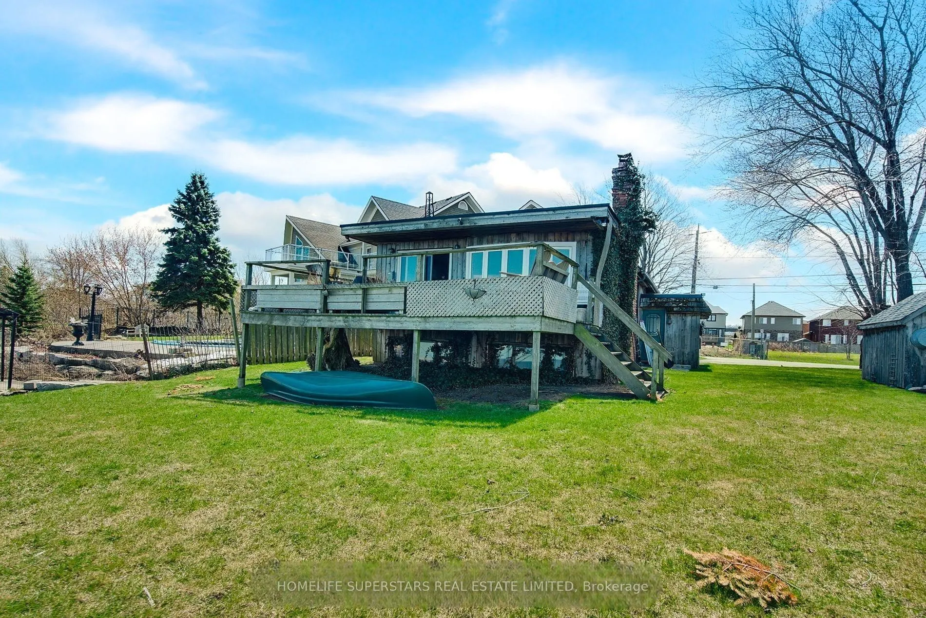 56 SEABREEZE Crescent