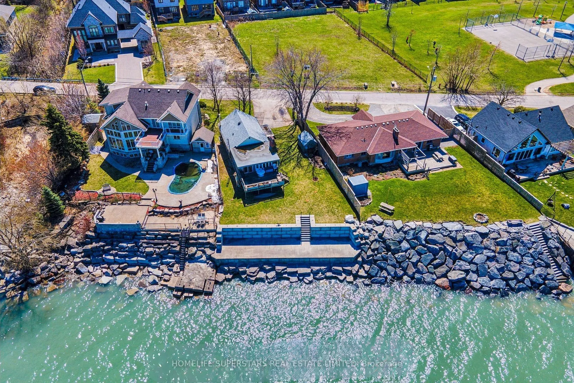 56 SEABREEZE Crescent