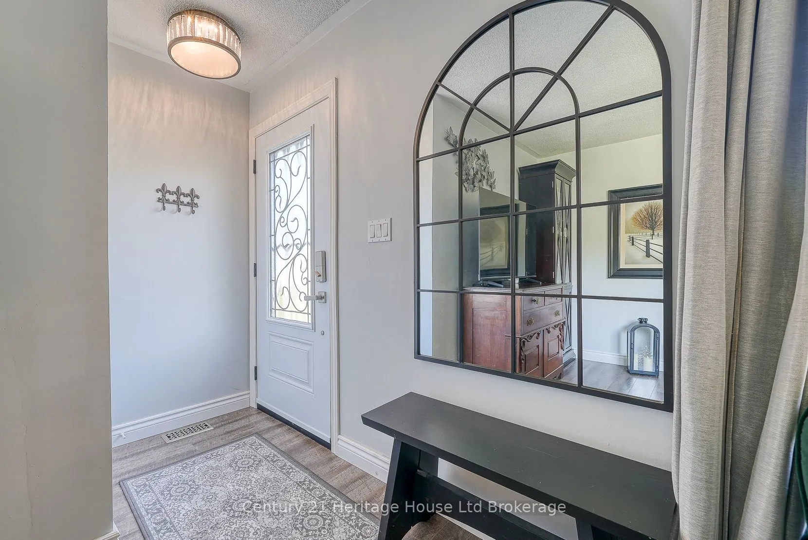 12 Steele Street
