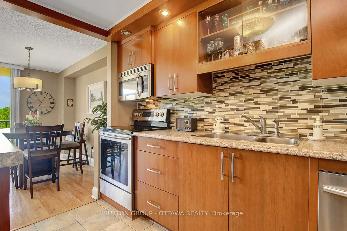 665 Bathgate Drive, #405