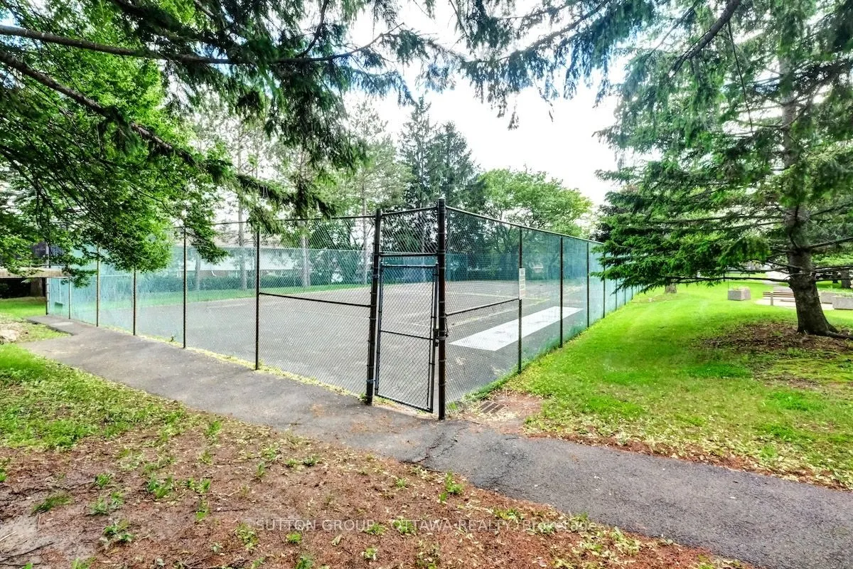 665 Bathgate Drive, #405