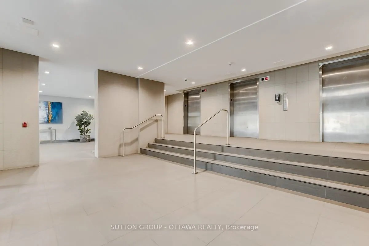 665 Bathgate Drive, #405