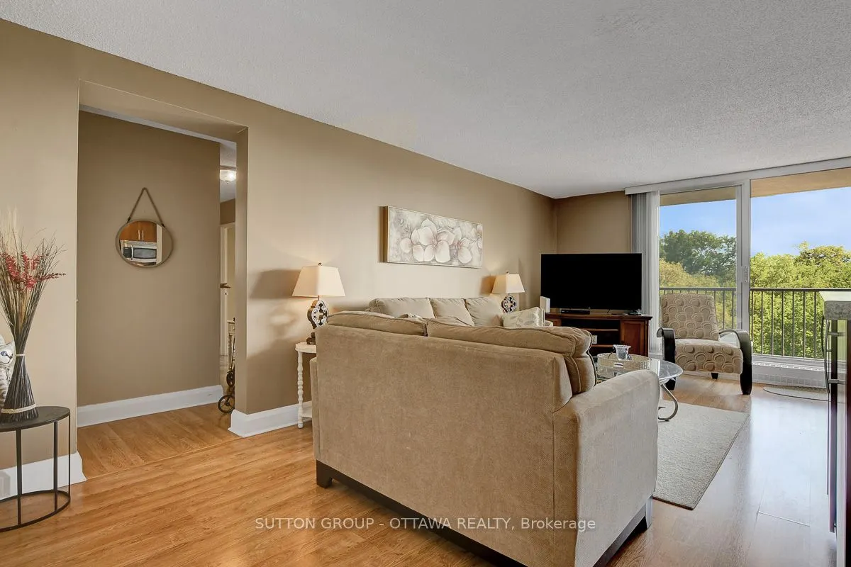 665 Bathgate Drive, #405