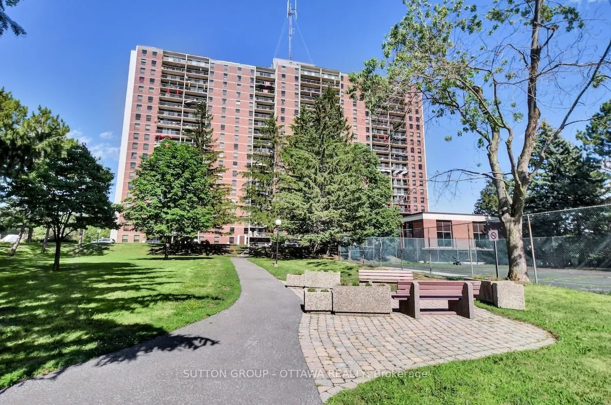 665 Bathgate Drive, #405