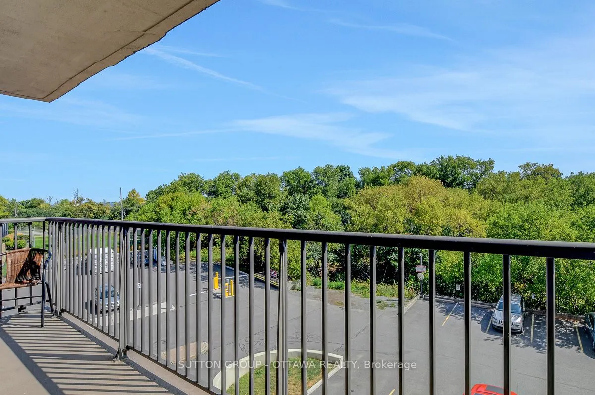665 Bathgate Drive, #405