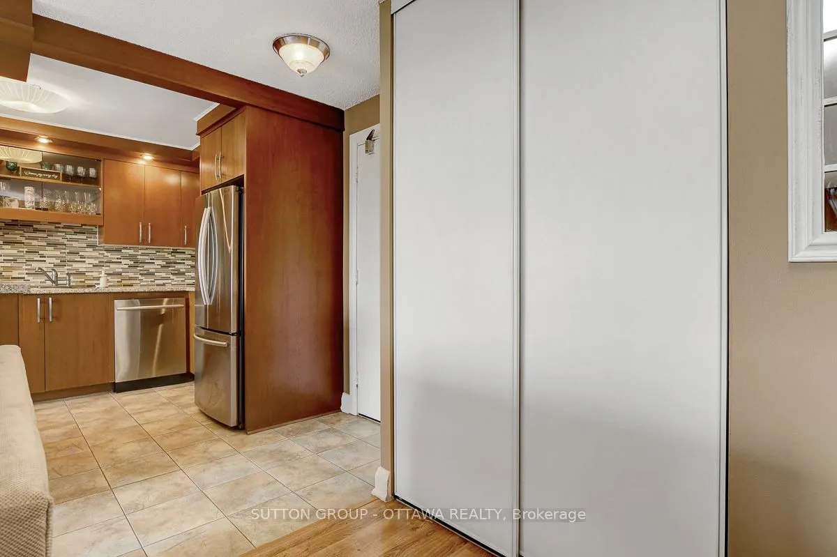 665 Bathgate Drive, #405