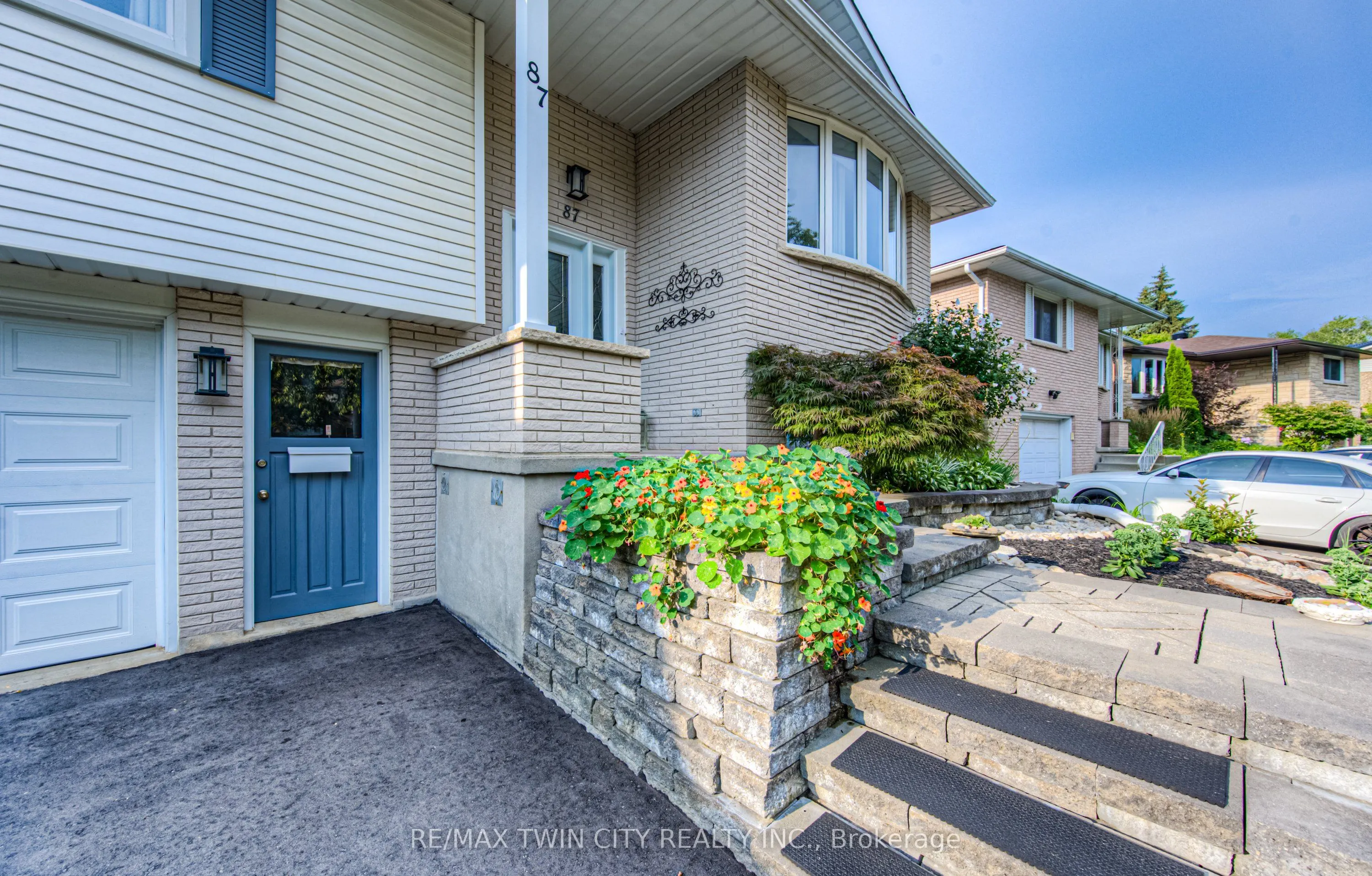 87 Radcliffe Drive