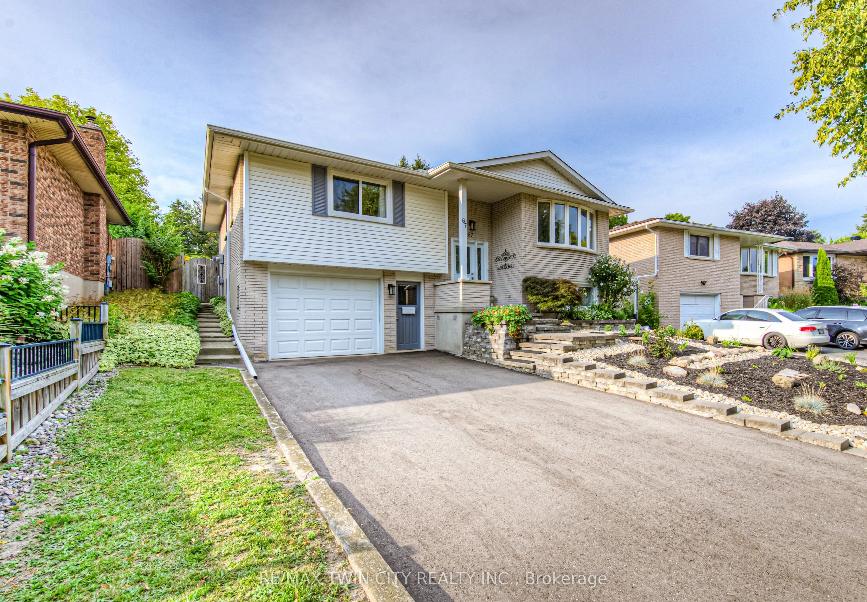 87 Radcliffe Drive
