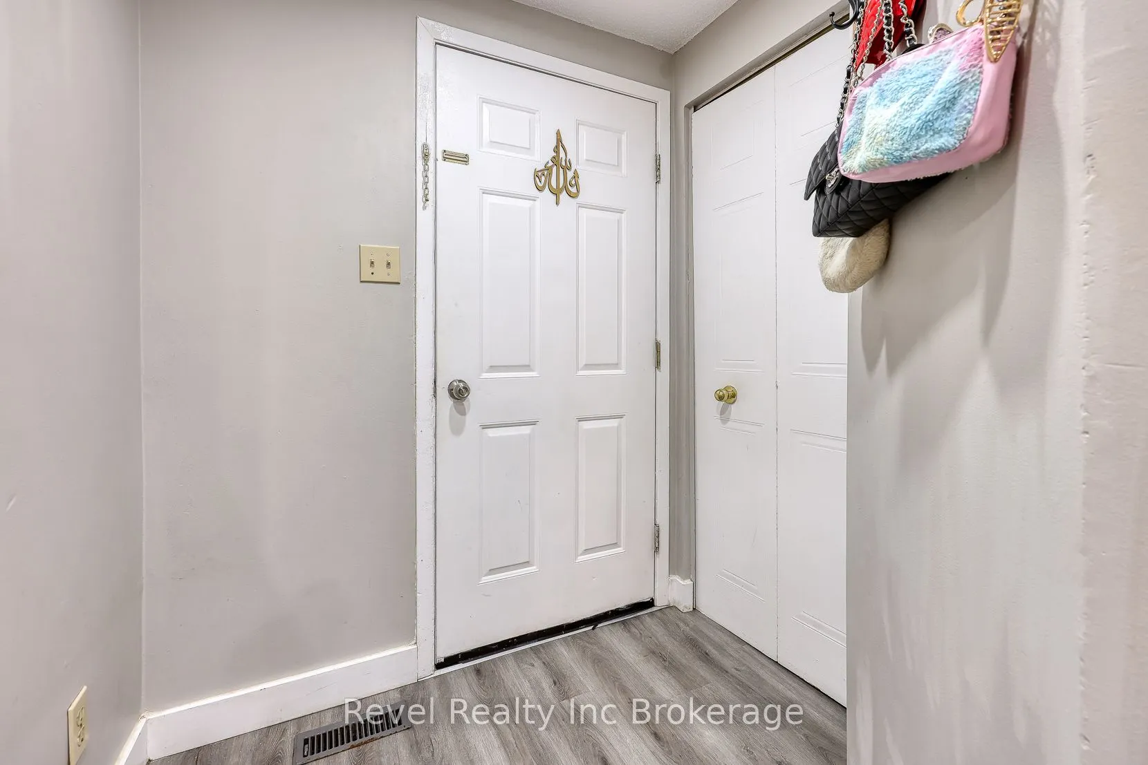 380 Quarter Town Line Road, #20