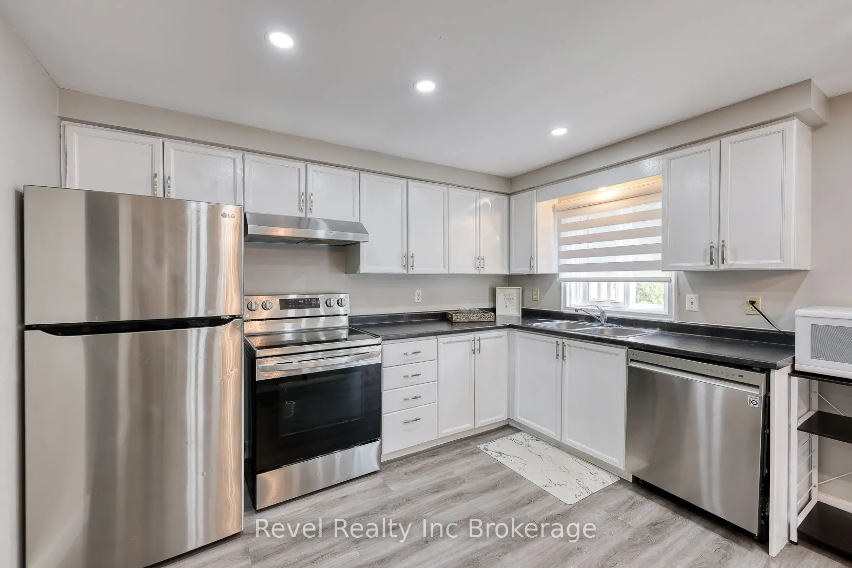 380 Quarter Town Line Road, #20