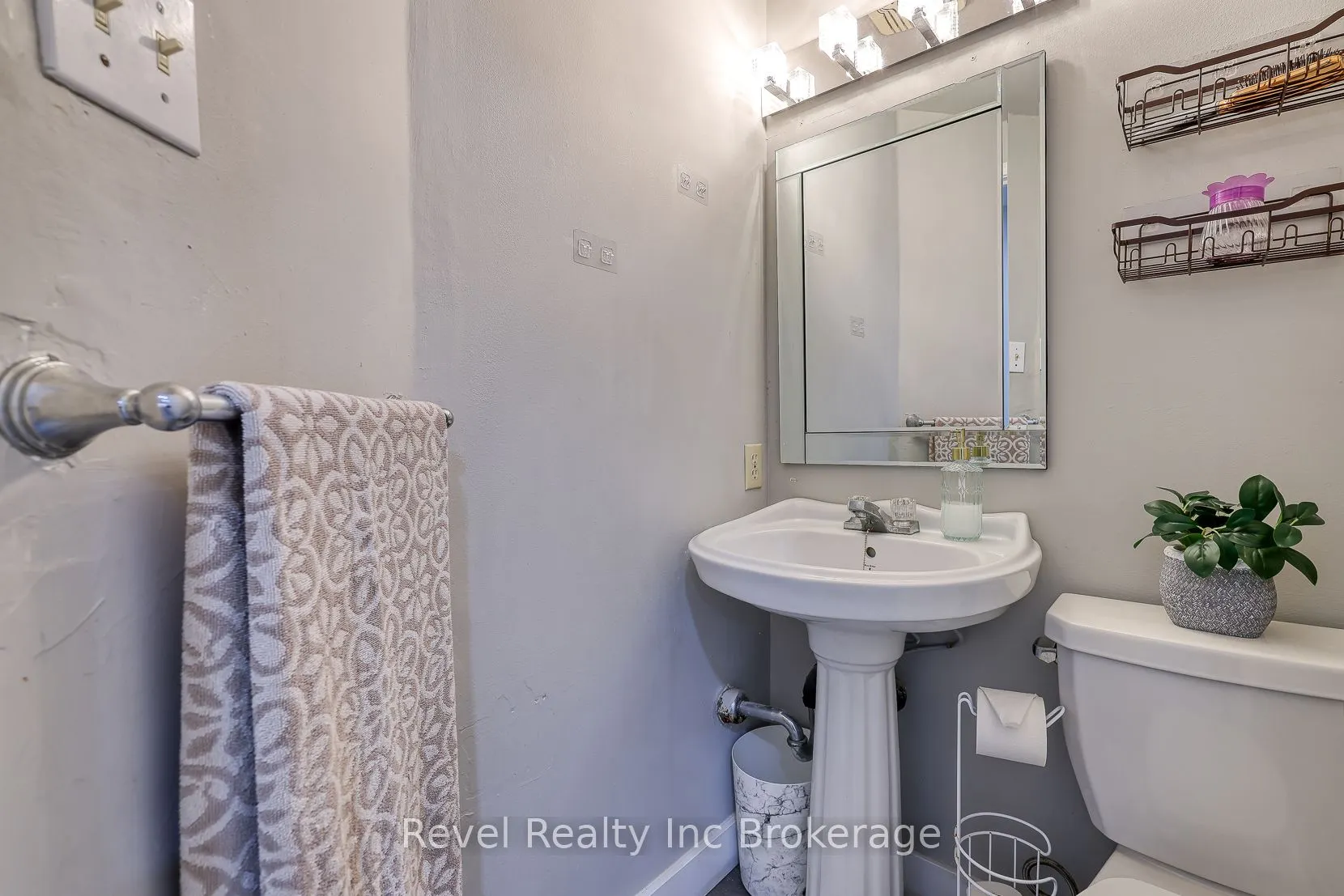 380 Quarter Town Line Road, #20
